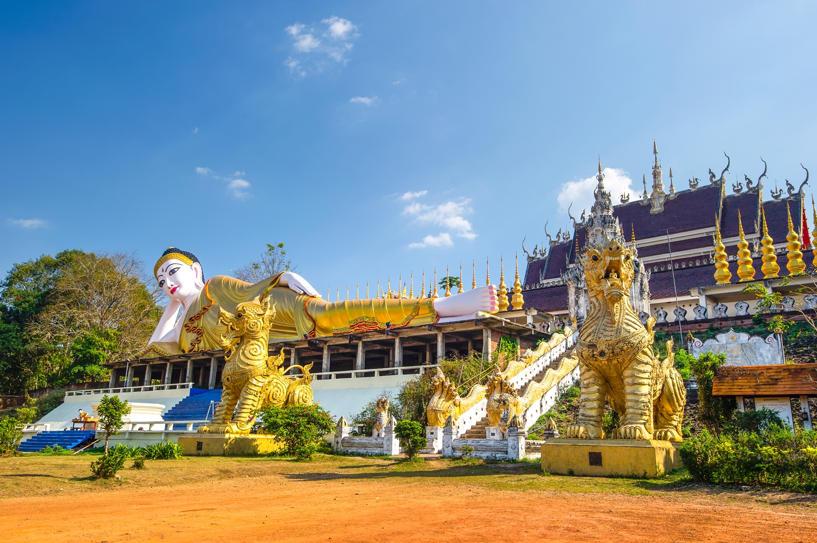 วัดพระธาตุสุโทนมงคลคีรี อำเภอเด่นชัย